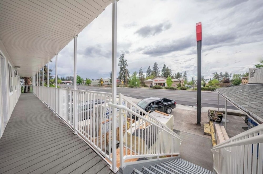 Budget Inn Bend by OYO - photo 26