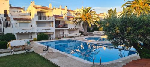 Piso Pedro in Roses, Spain