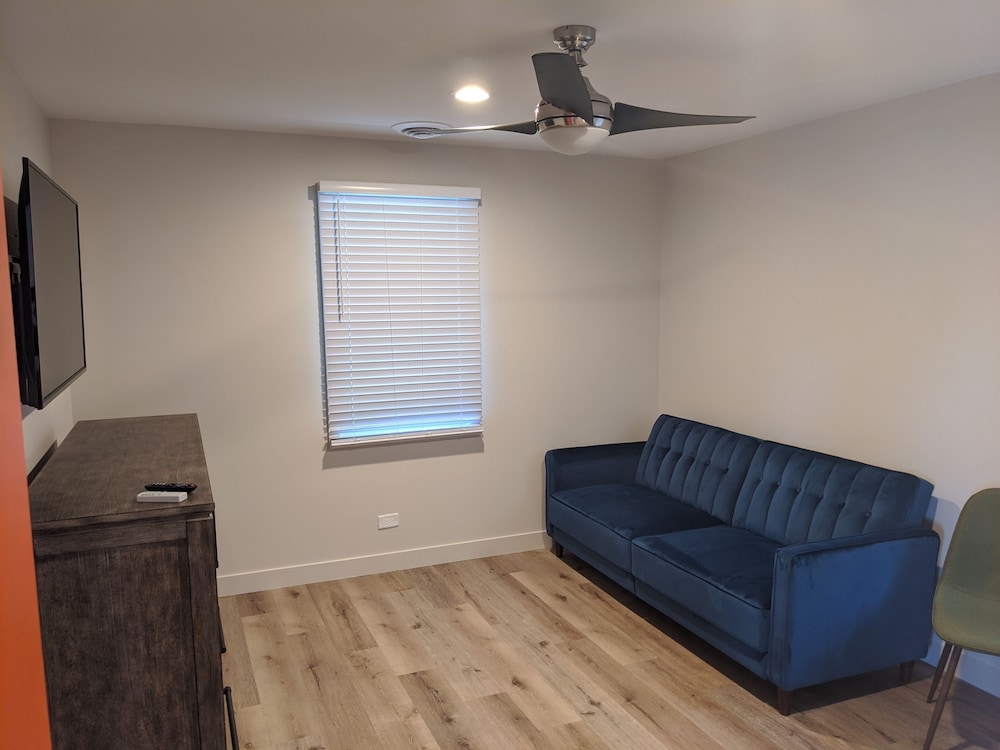 4411 Inn & Suites - photo 29