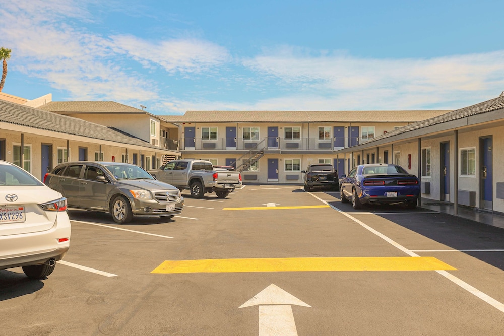 Motel6 Tustin CA Orange County - photo 24