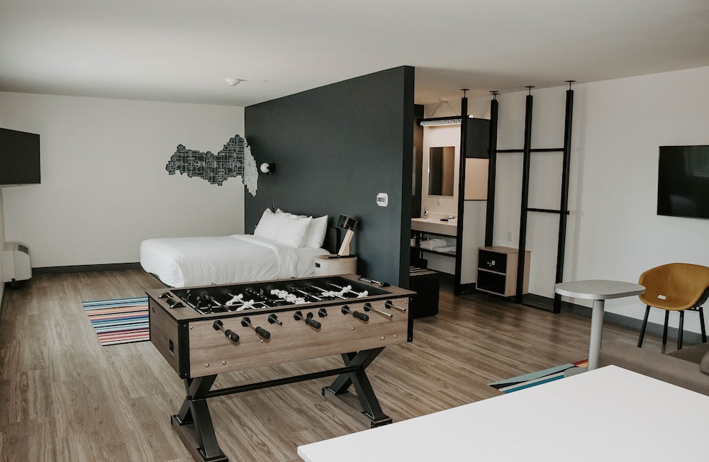 Aloft Omaha West - photo 11