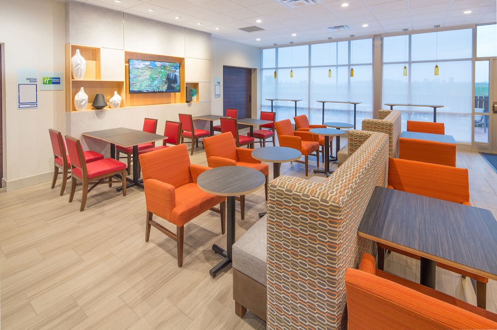 Holiday Inn Express & Suites Indianapolis NW Zionsville by IHG - photo 15