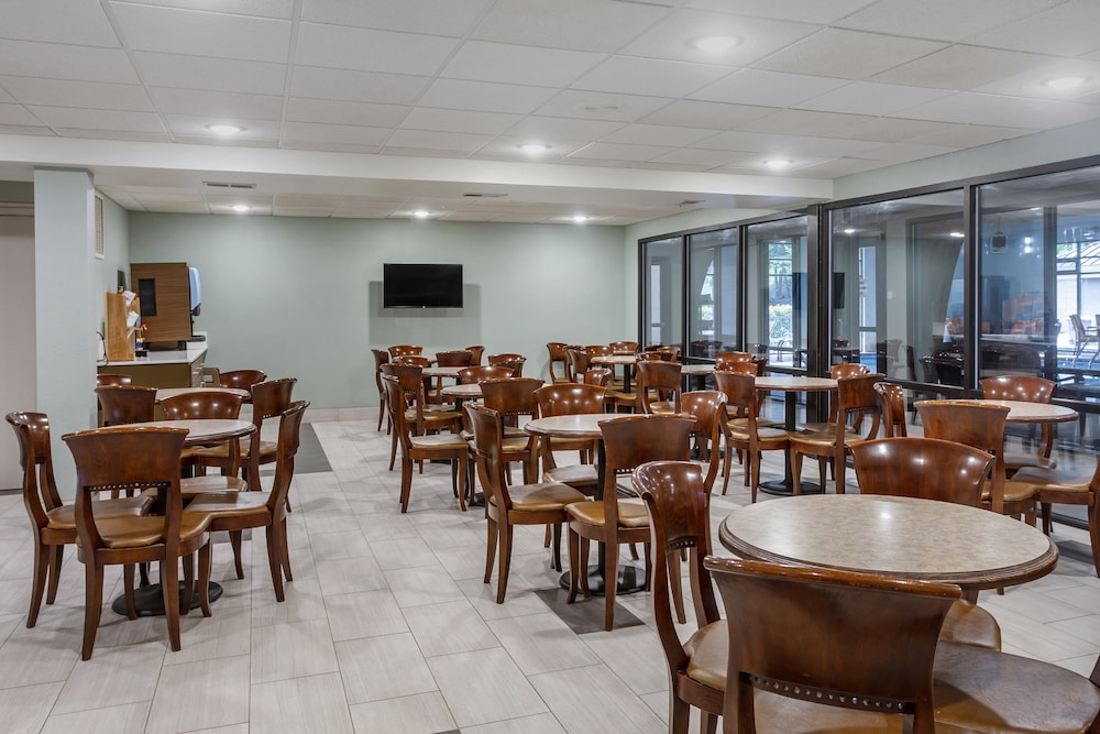 Holiday Inn Express Branson Green Mountain Drive by IHG - photo 39