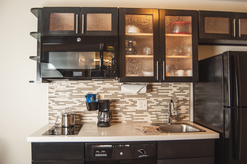 Candlewood Suites Fort Collins by IHG - photo 19