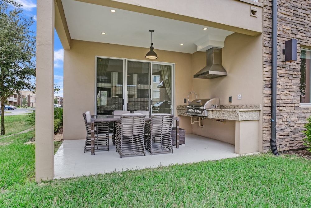 Modern Magic Village Resort Townhome - photo 26