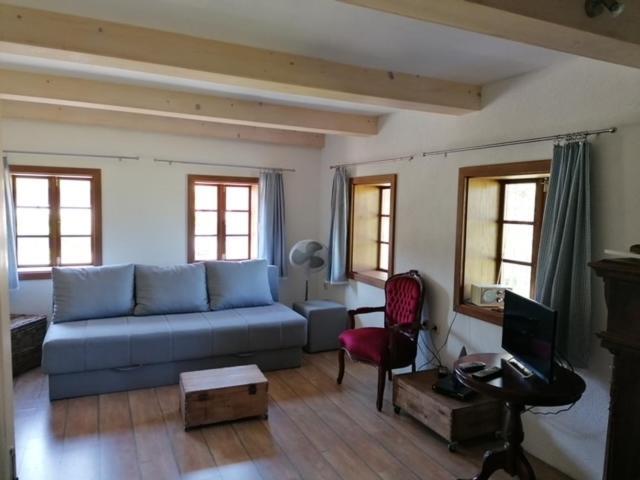 Hisa Suzana in Crnomelj, Slovenia