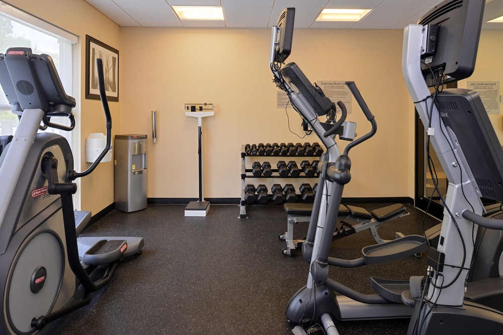 Springhill Suites by Marriott Pittsburgh Mills - photo 14