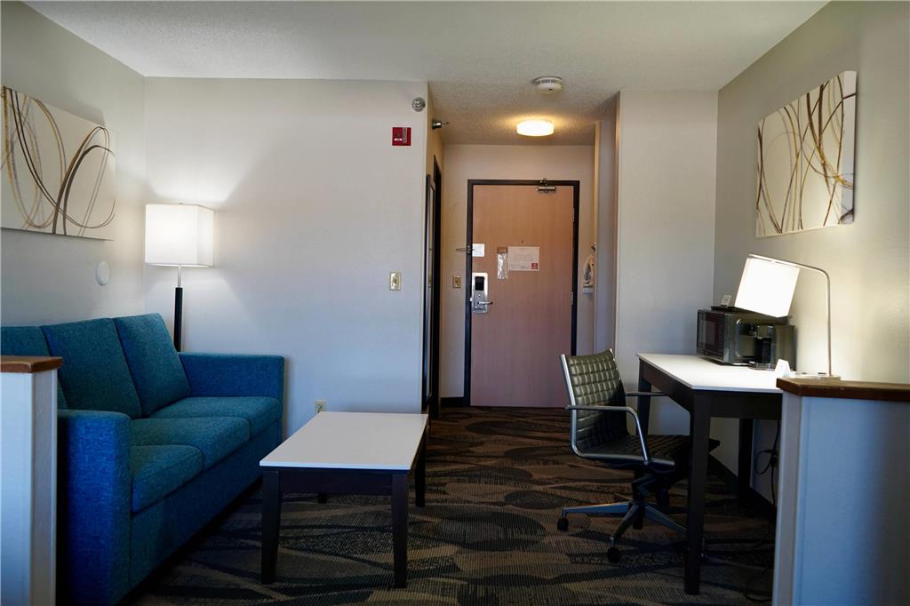 Clarion Inn Fairborn near Wright Patterson AFB - photo 18