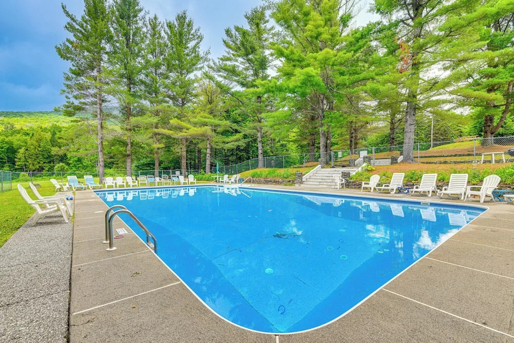 Pet friendly Home w Deck: 4 Mi to Jay Peak Resort - photo 15