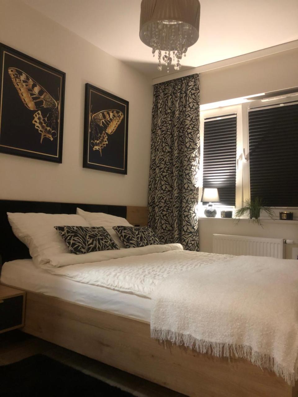 Apartament Patio Vita garaż podziemny taras wejście klamka kod centrum — 4-Star Luxury Hotel in Kielce, Poland