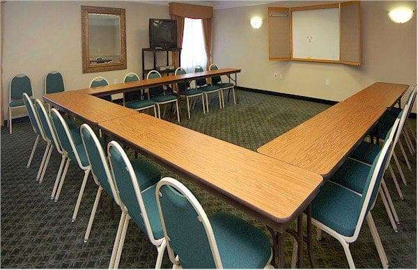 La Quinta Inn & Suites by Wyndham Seguin - photo 31