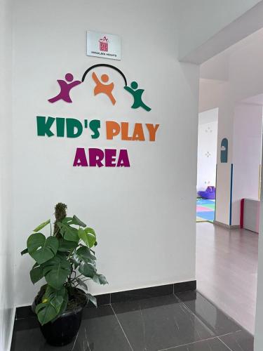 Classy Executive Three Bedroom Apartment With Fully Equipped Gym Ample Parking Space Swimming Pool Children Playing Ground And Amazing Scenic Views