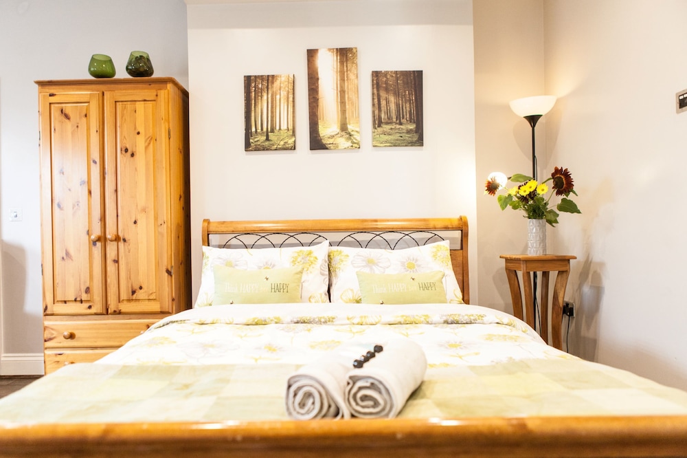 Cyrus House — 4-Star Luxury Hotel in Dartford, United Kingdom