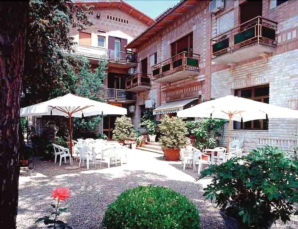 Easy Siena Hotel