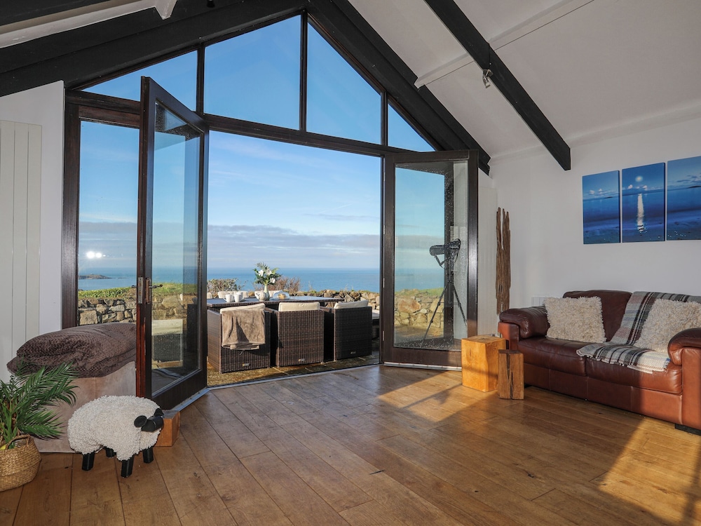 Tai Ffolt - last minute hotel in Pwllheli