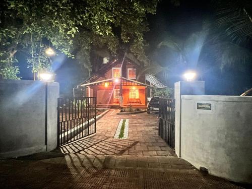 Gangadharam Tiny House 2BHK AC — 4-Star Luxury Hotel in Tellicherry, India