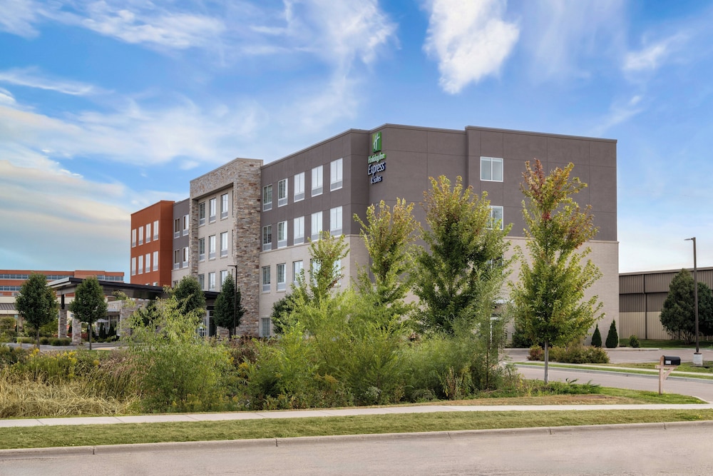 Holiday Inn Express & Suites Madison West Middleton - photo 61