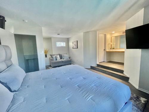 Glendora Pool Home Retreat — 4-Star Luxury Hotel in Glendora, United States