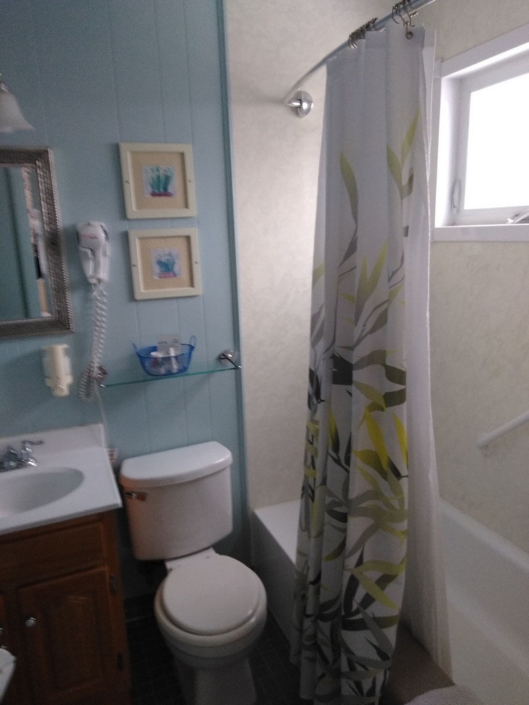 Midway Lodging - photo 22