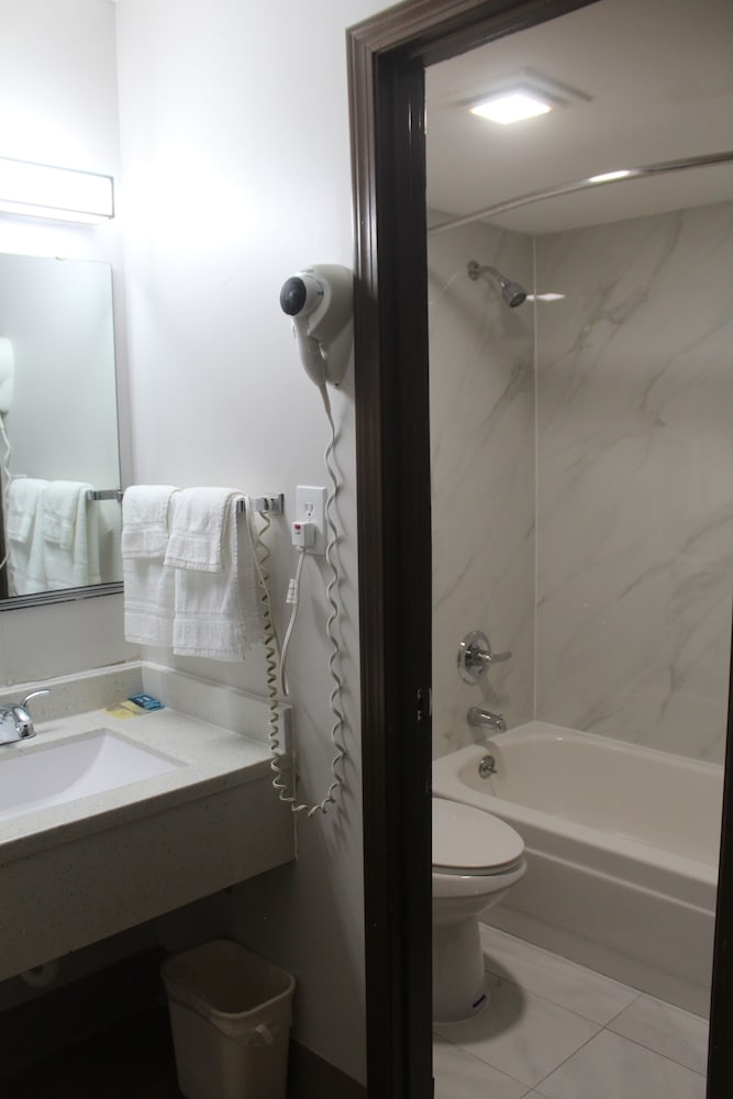 Americas Best Value Inn Warrenton - photo 13