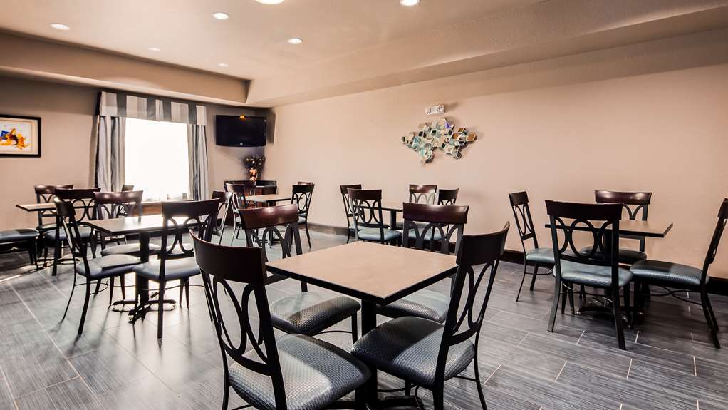 Best Western Plus Kenedy Inn - photo 8