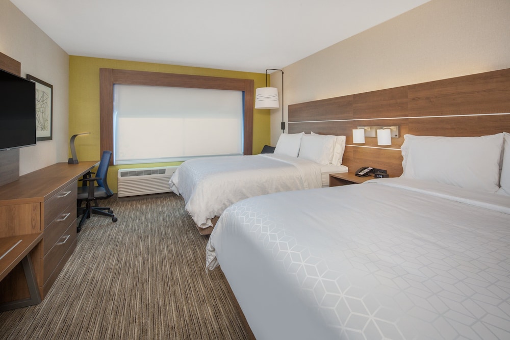 Holiday Inn Express & Suites Chico by IHG - photo 8