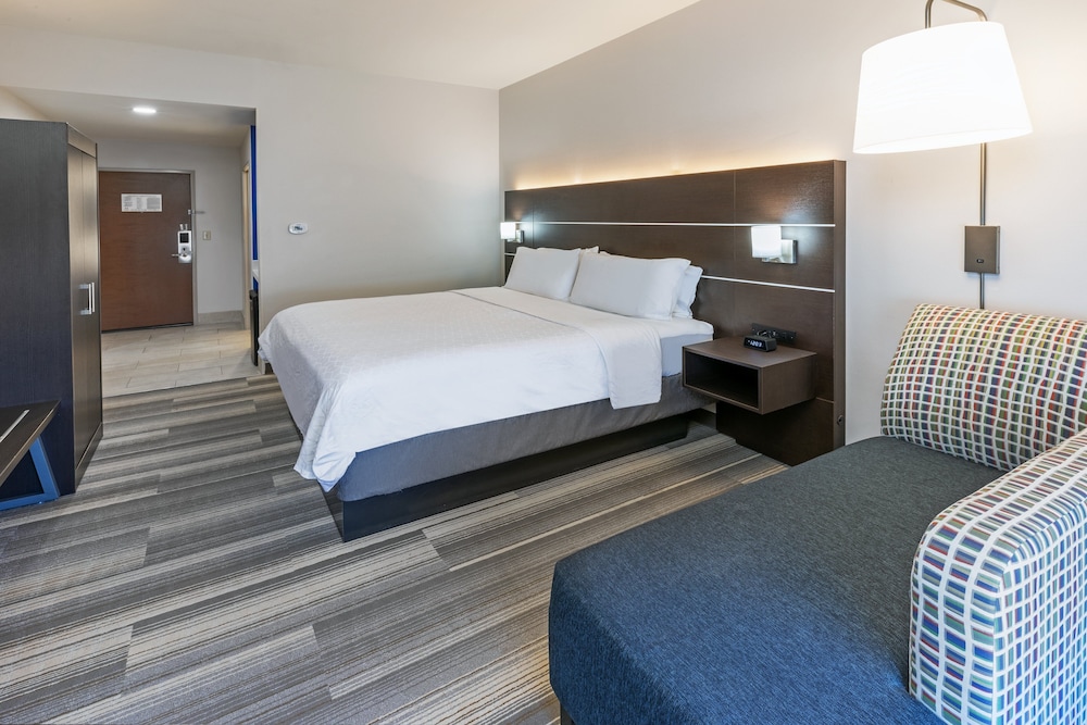 Holiday Inn Express Picayune Stennis Space Center by IHG - photo 12