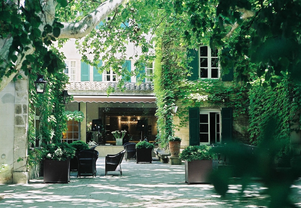 Le Prieure Relais & Chateaux in Villeneuve-Les-Avignon, France