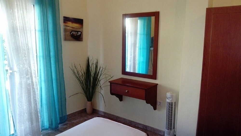 Studio Plaza - carbon neutral hotel in Dion
