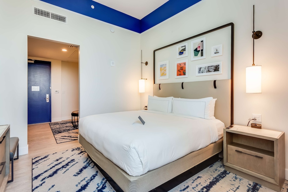 SERENA Hotel Aventura Miami Tapestry Collection by Hilton - photo 27