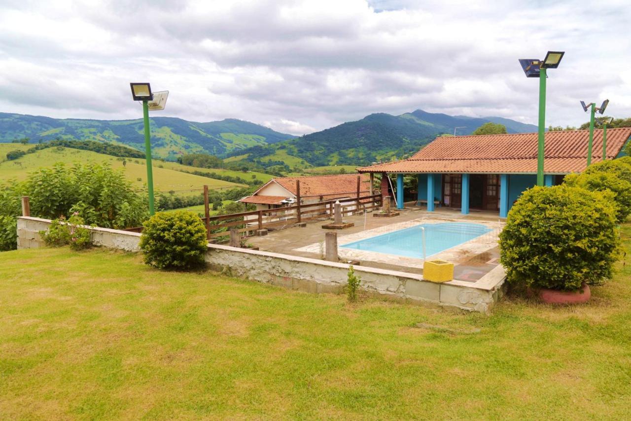 Incrivel Chacara Com Pisc E Churrasq Em Extrema Mg in Extrema, Brasil