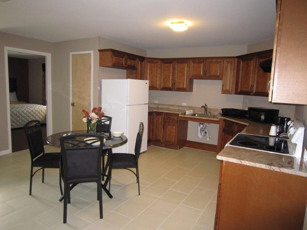 Red Carpet Inn And Suites Monmouth Jtc - photo 23