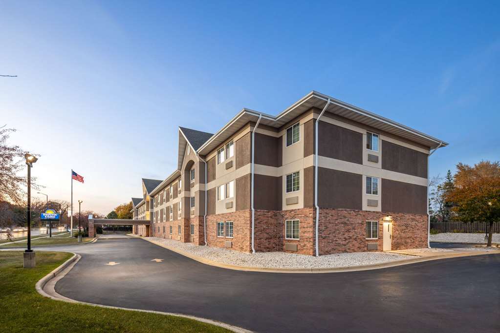 Days Inn & Suites by Wyndham Green Bay WI. - photo 7