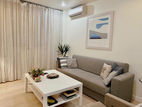 Elegant apartment in Kolonaki — 4-Star Luxury Hotel in Athens, Greece