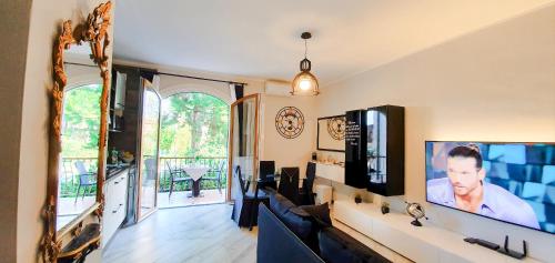 SoleGardaRelax Peschiera del Garda — 4-Star Luxury Hotel in Peschiera Del Garda, Italy