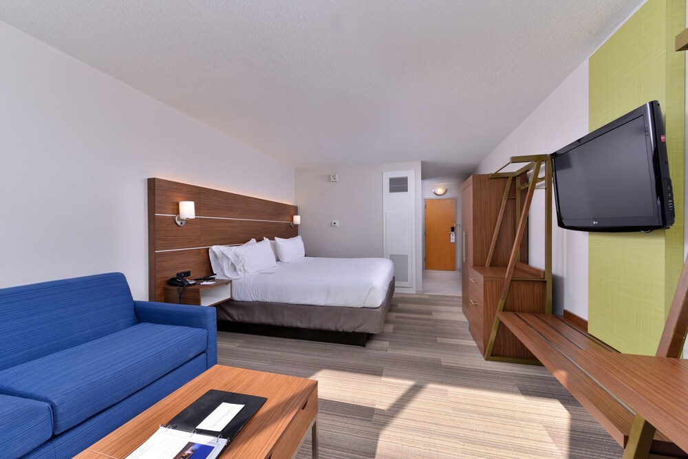 Holiday Inn Express Springfield by IHG - photo 7