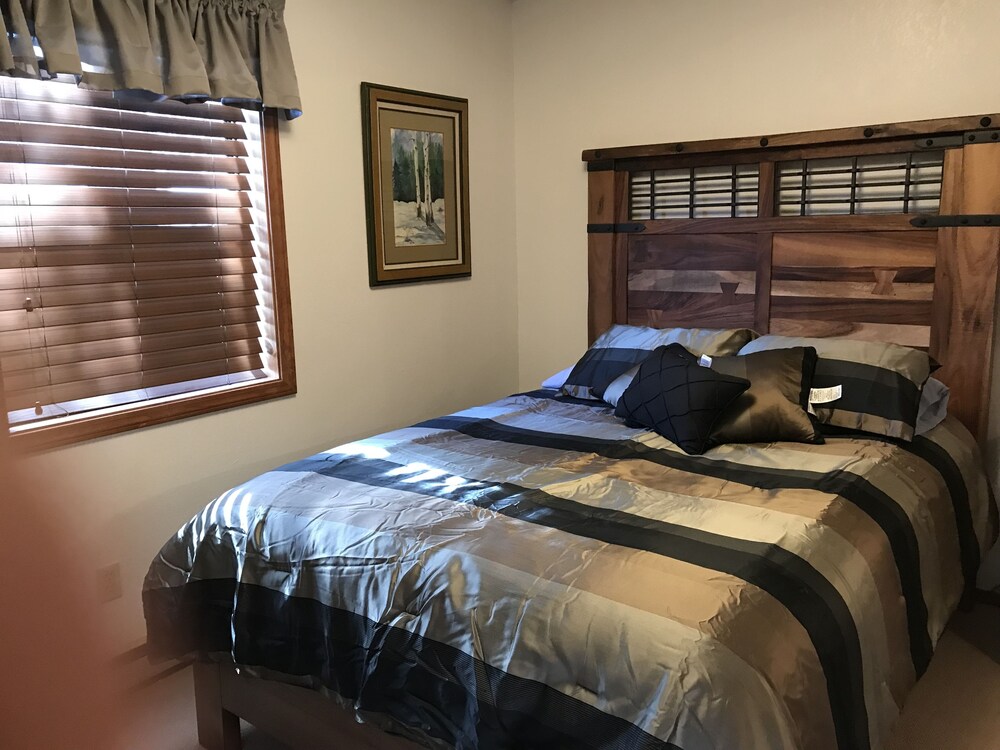 Cozy Angel Fire Condo Half Mi to Resort - photo 5