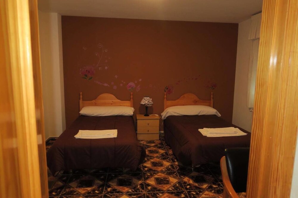 Hostal Jaufil — Zujar — photo 4
