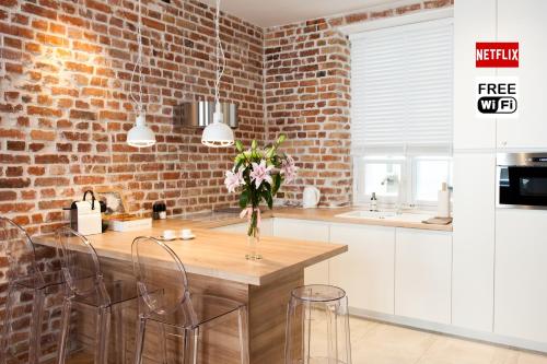 Red Brick Old Town Apartment — 4-Star Luxury Hotel in Warsaw, Poland