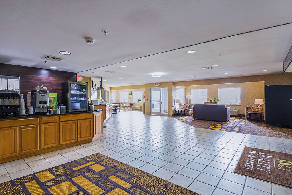 Quality Inn & Suites Belmont Platteville - photo 26
