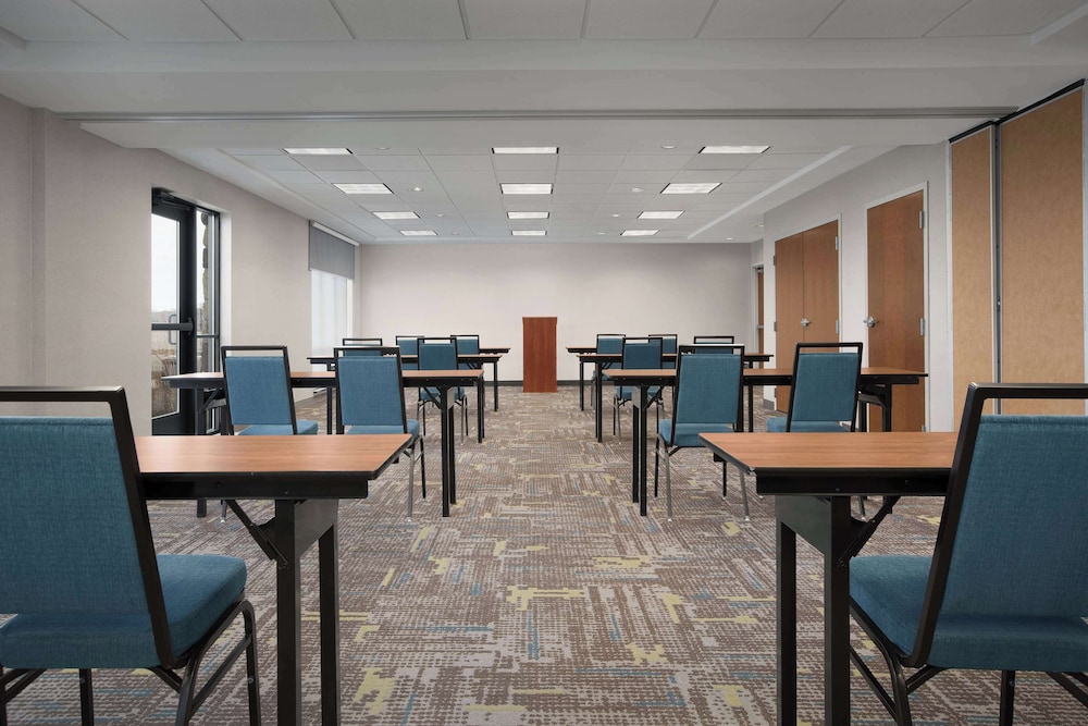 Hampton Inn Yorkville - photo 40