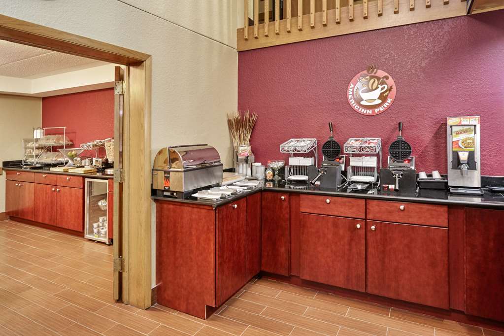 AmericInn by Wyndham Burlington - photo 25