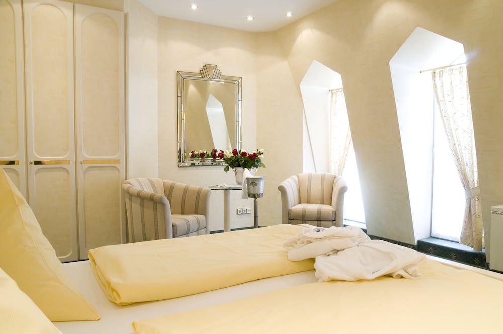 Haus Wilms — 4-Star Luxury Hotel in Wassenberg, Germany