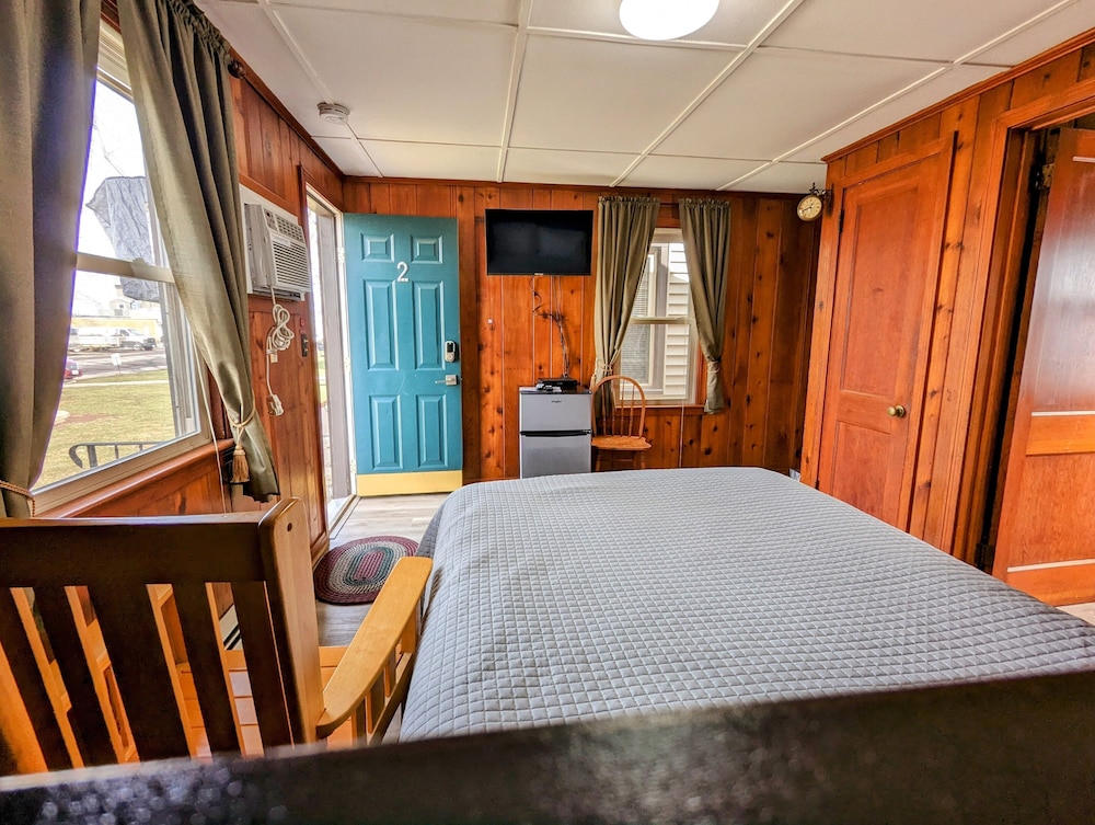 Riverside Motel - photo 12