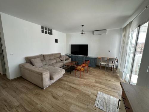 Atico Amplio Y Luminoso - carbon neutral hotel in Sevilla