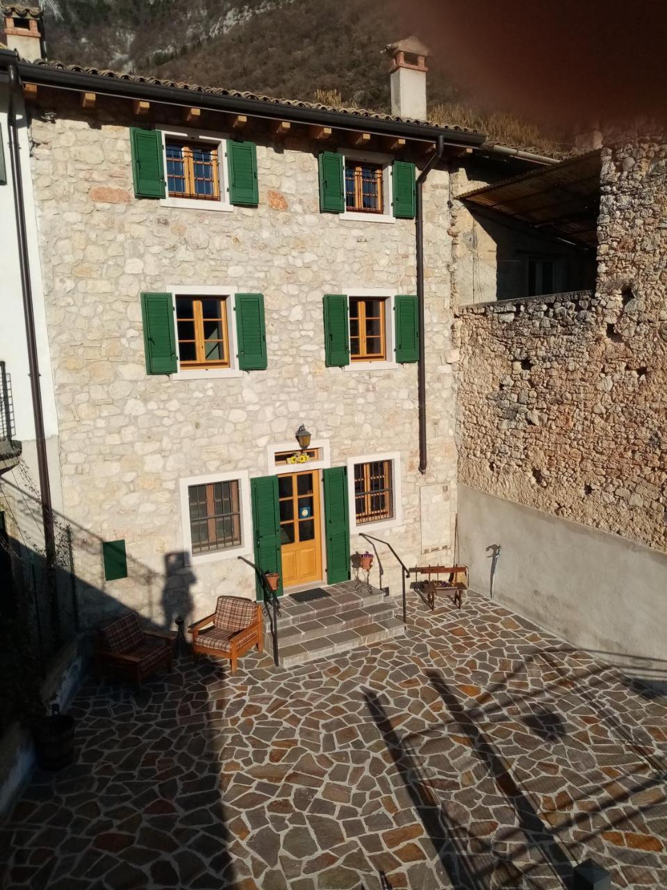 Ca Del Laki - carbon neutral hotel in Caprino Veronese