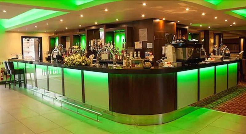 Blanco's Hotel — hotel in Port Talbot