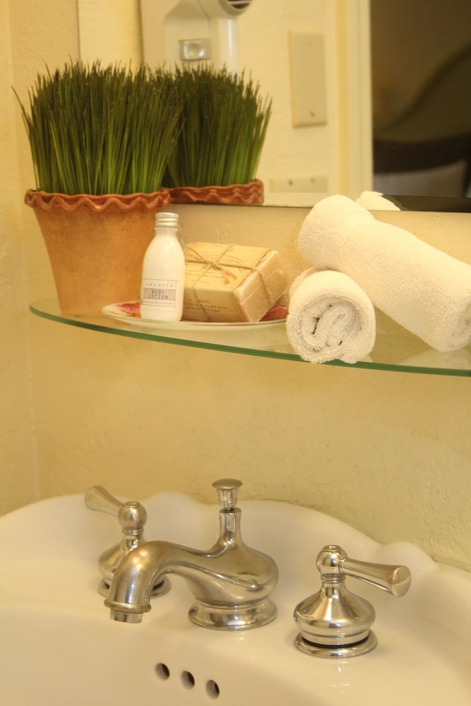 Hillwinds Inn - photo 22