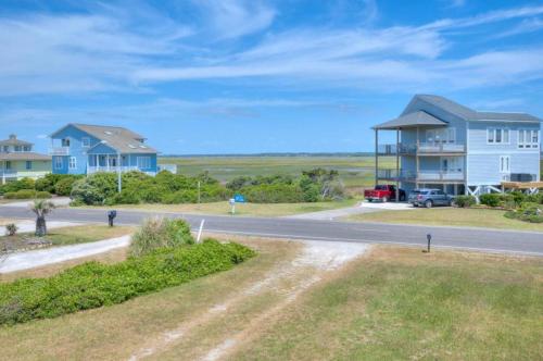 Fishin’ Shack in Oak Island, United States