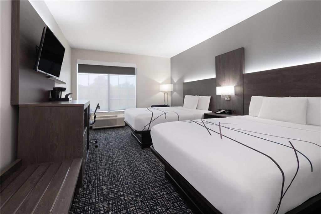 La Quinta Inn & Suites by Wyndham Muskogee - photo 10